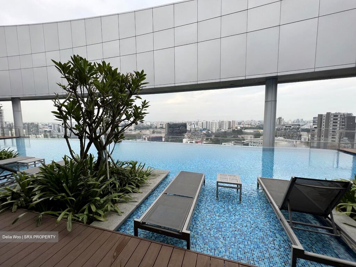 Arc 380 (D8), Office #460717241